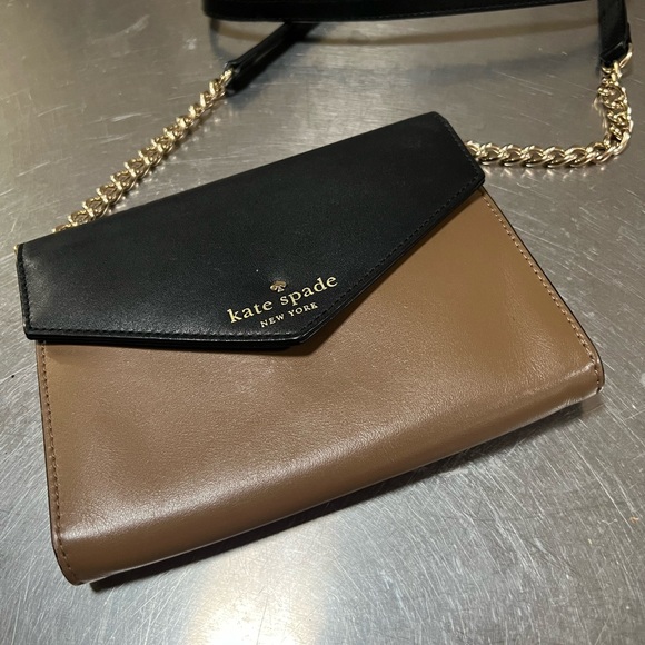 Kate Soade envelope crossbody - Picture 2 of 4